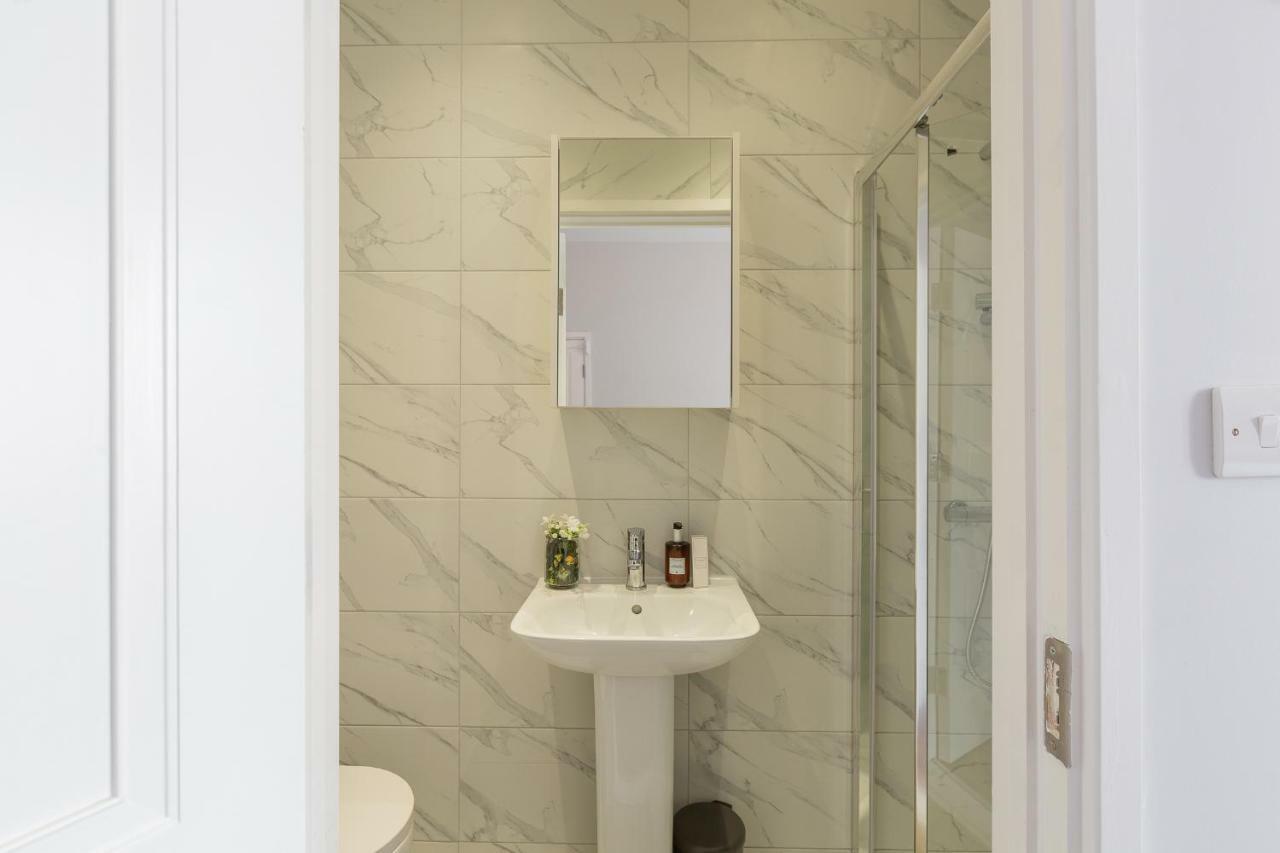 Austin David Apartments Harrow Exterior foto
